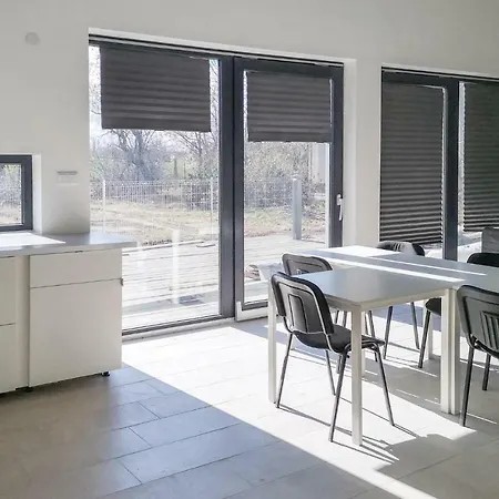 펜션 Six Bedroom Holiday In *